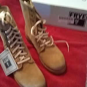 Frye Veronica combat boots size 8M camel suede